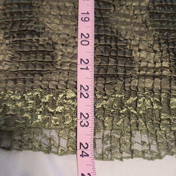 Nicola green sleeveless blouse. - Picture 8 of 8